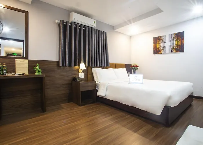 Lee Hotel